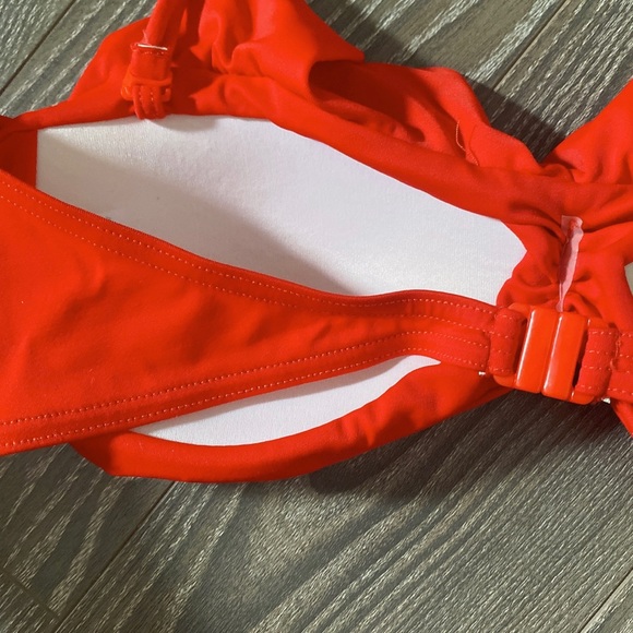 New ruffle red swim top US8 - Picture 2 of 3
